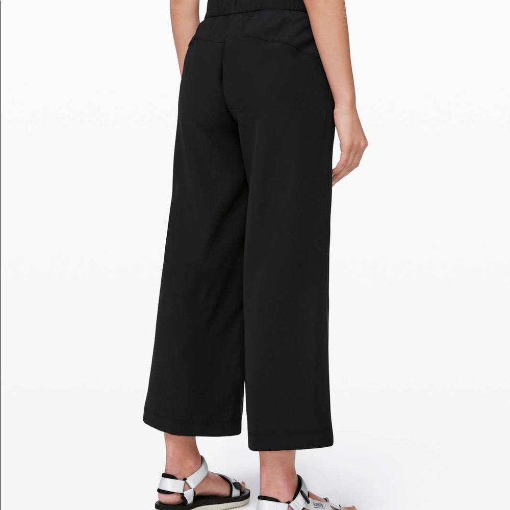 Lululemon On The Fly Pant Wide Leg 7/8 Black